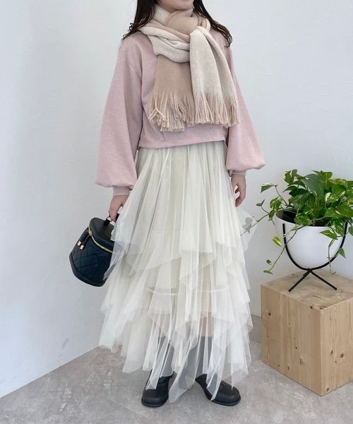 mysty woman(ミスティウーマン)の「リバーシブル無地ストール 961435(マフラー・レディース・ブラック/グレー系その他/ピンク/アイボリー・FREE)」の20枚目の写真