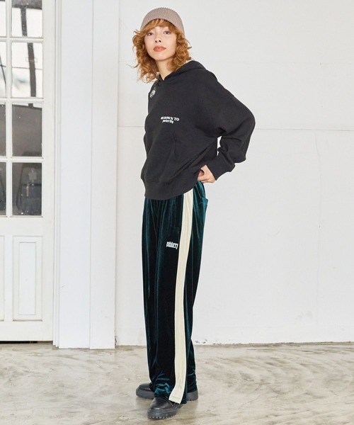 PBLIM（ページボーイリム）の「PBLIM/ポケットバルーンシルエットパーカー（パーカー・レディース・オフホワイト/ブラック・SMALL/MEDIUM）」の10枚目の写真