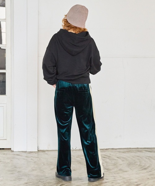 PBLIM（ページボーイリム）の「PBLIM/ポケットバルーンシルエットパーカー（パーカー・レディース・オフホワイト/ブラック・SMALL/MEDIUM）」の11枚目の写真