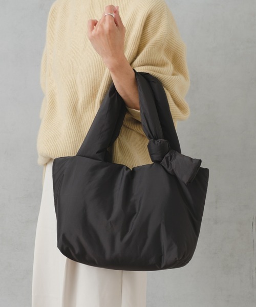 Actually（アクチュアリー）の「中綿ミニトート（トートバッグ・レディース・ブラック/ブルー/グレイッシュベージュ/ベージュ・フリー）」の2枚目の写真