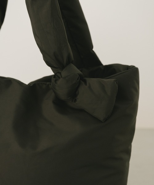 Actually（アクチュアリー）の「中綿ミニトート（トートバッグ・レディース・ブラック/ブルー/グレイッシュベージュ/ベージュ・フリー）」の7枚目の写真