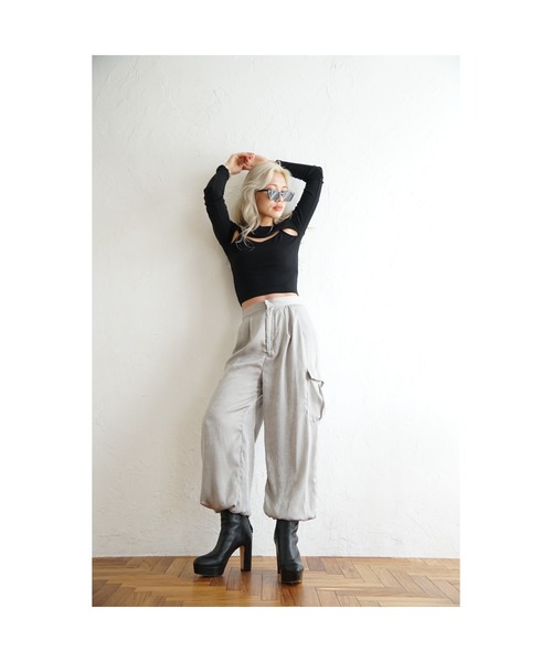 ODORATA（オドラタ）の「フェイクレイヤードPO（Tシャツ/カットソー・レディース・ブラック/ベージュ・FREE）」の5枚目の写真