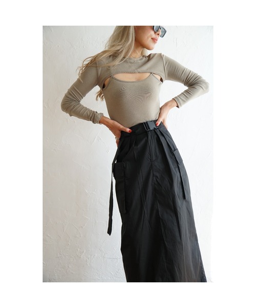 ODORATA（オドラタ）の「フェイクレイヤードPO（Tシャツ/カットソー・レディース・ブラック/ベージュ・FREE）」の4枚目の写真