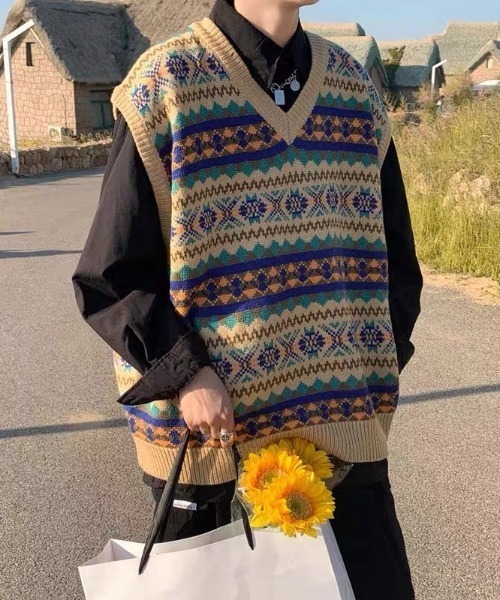 SEN TOKYO（セントーキョー）の「ノルディック柄ルーズVネックセーターベスト（ベスト・メンズ・ベージュ/ブルー・M/L/XL）」の16枚目の写真