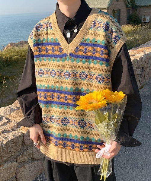 SEN TOKYO（セントーキョー）の「ノルディック柄ルーズVネックセーターベスト（ベスト・メンズ・ベージュ/ブルー・M/L/XL）」の5枚目の写真