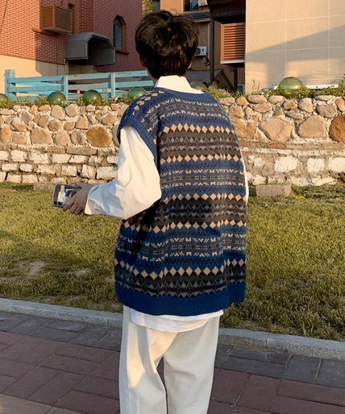 SEN TOKYO（セントーキョー）の「ノルディック柄ルーズVネックセーターベスト（ベスト・メンズ・ベージュ/ブルー・M/L/XL）」の13枚目の写真