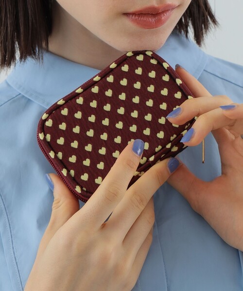 Ray BEAMS（レイビームス）の「Casselini / 別注 ハート ジャカード アクセサリーポーチ（ポーチ・レディース・ワイン/グリーン系その他5・ONE SIZE）」の3枚目の写真