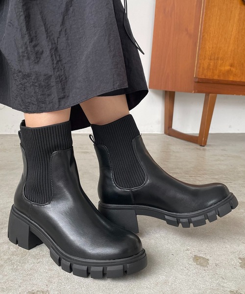 210nouve（トゥージュヌーブ）の「トラックソールソックスブーツ（ブーツ・レディース・ベージュ/ブラック・39/36/38/37）」の8枚目の写真