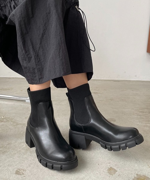 210nouve（トゥージュヌーブ）の「トラックソールソックスブーツ（ブーツ・レディース・ベージュ/ブラック・39/36/38/37）」の9枚目の写真