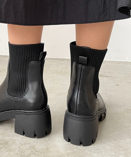 210nouve（トゥージュヌーブ）の「トラックソールソックスブーツ（ブーツ・レディース・ベージュ/ブラック・39/36/38/37）」の12枚目の写真