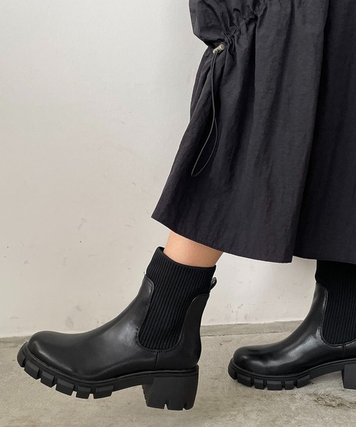 210nouve（トゥージュヌーブ）の「トラックソールソックスブーツ（ブーツ・レディース・ベージュ/ブラック・39/36/38/37）」の15枚目の写真