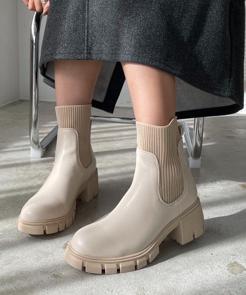 210nouve（トゥージュヌーブ）の「トラックソールソックスブーツ（ブーツ・レディース・ベージュ/ブラック・39/36/38/37）」の19枚目の写真