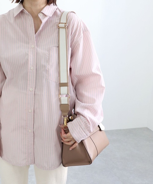 MIAN （ミアン）の「ラインテープショルダーベルト（ショルダーバッグ・レディース・ブラック/セージグリーン/チャコールグレー/ホワイト/ブラック系その他/ブラック×ブラック/ベージュ・FREE）」の2枚目の写真