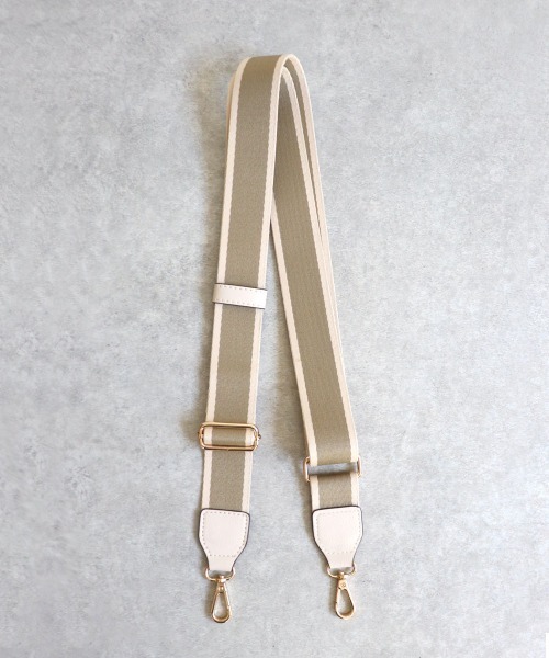 MIAN （ミアン）の「ラインテープショルダーベルト（ショルダーバッグ・レディース・ブラック/セージグリーン/チャコールグレー/ホワイト/ブラック系その他/ブラック×ブラック/ベージュ・FREE）」の7枚目の写真