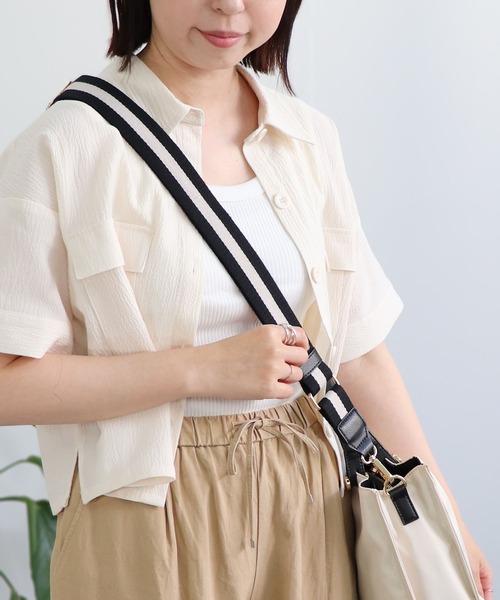 MIAN （ミアン）の「ラインテープショルダーベルト（ショルダーバッグ・レディース・ブラック/セージグリーン/チャコールグレー/ホワイト/ブラック系その他/ブラック×ブラック/ベージュ・FREE）」の3枚目の写真