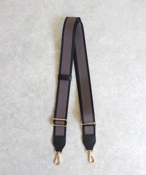 MIAN （ミアン）の「ラインテープショルダーベルト（ショルダーバッグ・レディース・ブラック/セージグリーン/チャコールグレー/ホワイト/ブラック系その他/ブラック×ブラック/ベージュ・FREE）」の20枚目の写真
