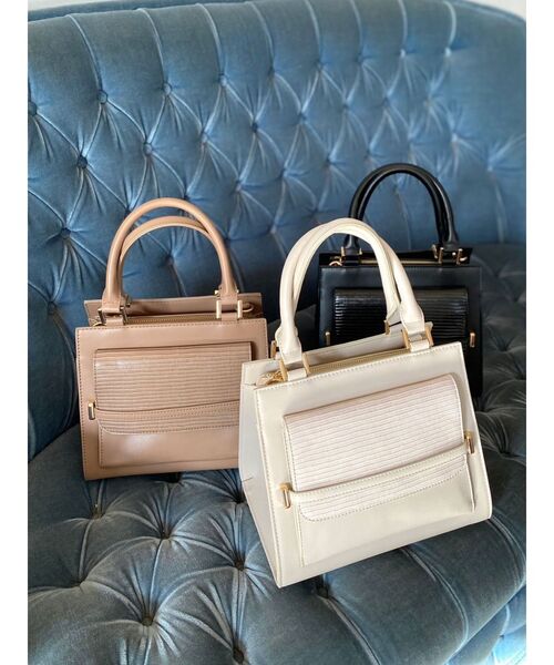 RESEXXY（リゼクシー）の「スクエアハンドバッグ（ハンドバッグ・レディース・ベージュ/ブラック/アイボリー・FREE）」の4枚目の写真