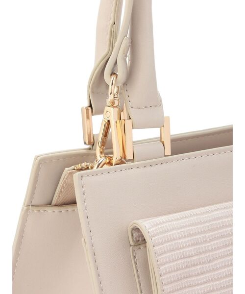 RESEXXY（リゼクシー）の「スクエアハンドバッグ（ハンドバッグ・レディース・ベージュ/ブラック/アイボリー・FREE）」の7枚目の写真