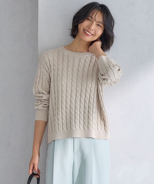 23区(ニジュウサンク)の「【Oggi4月号掲載/洗える】コットンギマ ケーブル ニット(ニット/セーター・レディース・ネイビー系/ホワイト系/ベージュ系・38)」の2枚目の写真