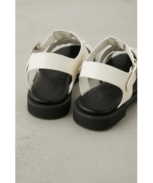 crie conforto（クリーコンフォルト）の「フラットグルカサンダル（サンダル・レディース・ホワイト/ブラック・SMALL/MEDIUM/LARGE/LL）」の8枚目の写真