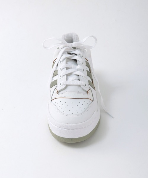 DRESSLAVE（ドレスレイブ）の「adidas originals / FORUM BOLD STRIPES W(フォーラム ボールド ストライプス) NIN82 ID0410（スニーカー・レディース・ホワイト・40/35/45）」の2枚目の写真