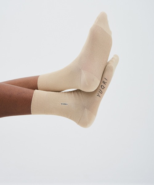 YUQRI（ユクリ）の「【YUQRI】Silky（ソックス/靴下・メンズ・ライトブルー/ブラック/ライトピンク/ライトベージュ/ネイビー/ダークグレー/ライトカーキ/ライトグレー/ホワイト/ラベンダー/オレンジ/ブラウン/レッド/エメラルド/ダークグリーン/スカイブルー/ライトグリーン/シルバーグレー/イエロー/スモークピンク/ワイン/グレイッシュブルー/ダークブルー/ダークオリーブ/ダークブラウン/ライム/ライトパープル/ライトイエロー・1/2）」の8枚目の写真