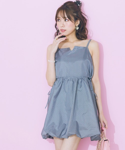 marun(マルン)の「<大きいサイズ> サイドオープンミニキャミソールワンピース marun(ワンピース・レディース・ホワイト×ブラック/ブラック・L/LL/3L/4L/5L)」の1枚目の写真