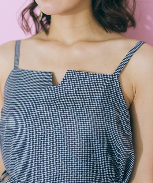 marun(マルン)の「<大きいサイズ> サイドオープンミニキャミソールワンピース marun(ワンピース・レディース・ホワイト×ブラック/ブラック・L/LL/3L/4L/5L)」の13枚目の写真