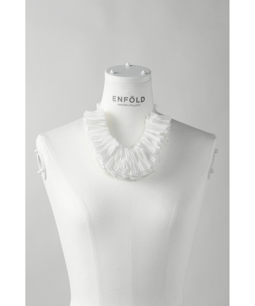 ENFOLD（エンフォルド）の「Mille-feuille Necklace（ネックレス・レディース・ホワイト/ブラック・38）」の7枚目の写真