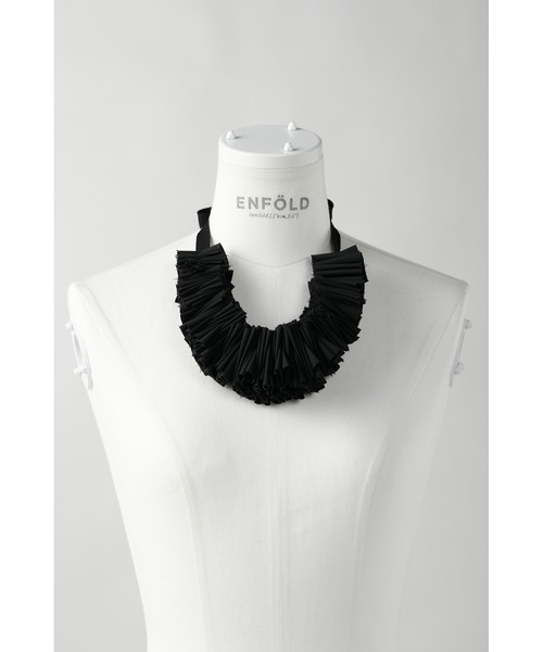 ENFOLD（エンフォルド）の「Mille-feuille Necklace（ネックレス・レディース・ホワイト/ブラック・38）」の4枚目の写真