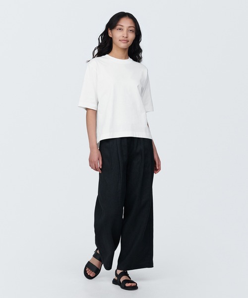 無印良品(ムジルシリョウヒン)の「婦人 涼感UVカットワイド半袖Tシャツ(Tシャツ/カットソー・レディース・イエロー/ホワイト/ライトグレー/ブラウン/ブルー・S/M/XL/L/XS)」の6枚目の写真