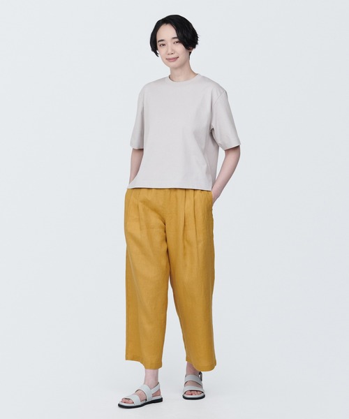 無印良品(ムジルシリョウヒン)の「婦人 涼感UVカットワイド半袖Tシャツ(Tシャツ/カットソー・レディース・イエロー/ホワイト/ライトグレー/ブラウン/ブルー・S/M/XL/L/XS)」の14枚目の写真