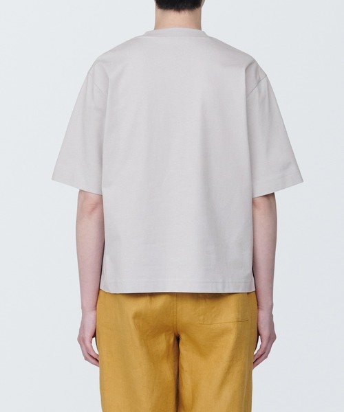 無印良品(ムジルシリョウヒン)の「婦人 涼感UVカットワイド半袖Tシャツ(Tシャツ/カットソー・レディース・イエロー/ホワイト/ライトグレー/ブラウン/ブルー・S/M/XL/L/XS)」の16枚目の写真