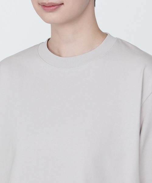 無印良品(ムジルシリョウヒン)の「婦人 涼感UVカットワイド半袖Tシャツ(Tシャツ/カットソー・レディース・イエロー/ホワイト/ライトグレー/ブラウン/ブルー・S/M/XL/L/XS)」の17枚目の写真