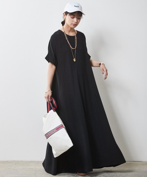 CHIC STYLE（シックスタイル）の「＜大きいサイズ＞フレンチスリーブAラインマキシワンピース シックスタイル（ワンピース・レディース・ベージュ系/オレンジ/ブルー/ブラック・L/LL/3L/4L/5L）」の17枚目の写真