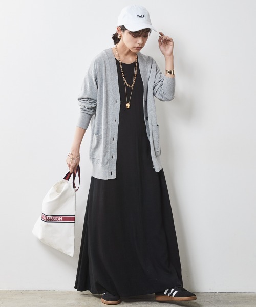 CHIC STYLE（シックスタイル）の「＜大きいサイズ＞フレンチスリーブAラインマキシワンピース シックスタイル（ワンピース・レディース・ベージュ系/オレンジ/ブルー/ブラック・L/LL/3L/4L/5L）」の22枚目の写真