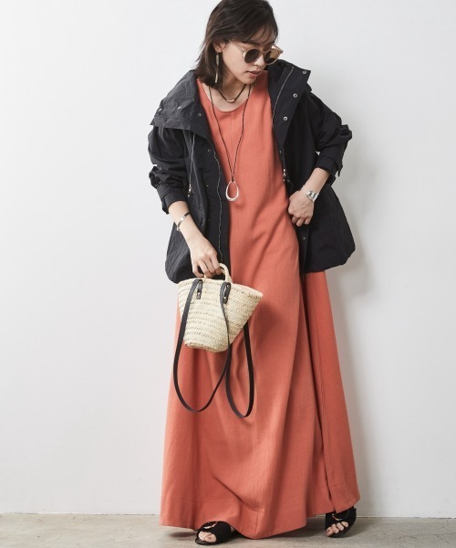 CHIC STYLE（シックスタイル）の「＜大きいサイズ＞フレンチスリーブAラインマキシワンピース シックスタイル（ワンピース・レディース・ベージュ系/オレンジ/ブルー/ブラック・L/LL/3L/4L/5L）」の20枚目の写真