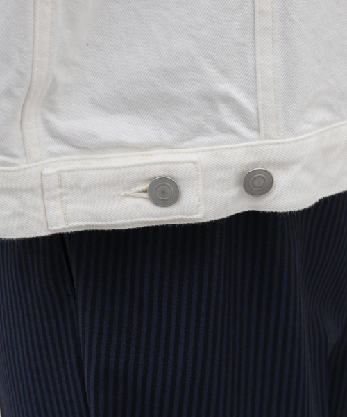 EDIFICE（エディフィス）の「【TATAMASS / タタマス】スタンドカラー トラッカージャケット（デニムジャケット・メンズ・ホワイト/ブラック・MEDIUM/LARGE）」の7枚目の写真