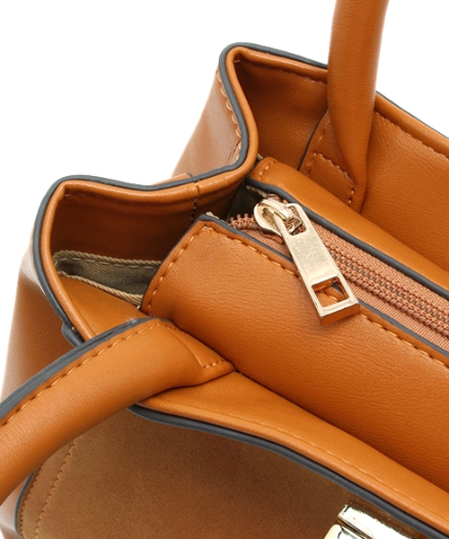 CIAOPANIC（チャオパニック）の「【Ciaopanic】　ヒネリフラップ2WAYショルダー（ショルダーバッグ・レディース・ブラック/キャメル・FREE）」の14枚目の写真