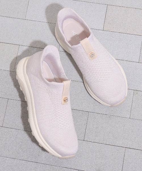 +diana（プラスダイアナ）の「【撥水加工】ニットスニーカー（スリッポン・レディース・ブラック/アイボリー・24.5cm/24.0cm/23.0cm/22.5cm/22.0cm/21.5cm/23.5cm/25.5cm/25.0cm）」の20枚目の写真