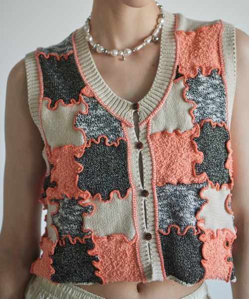mag.by c（マグバイシー）の「(mag.by c)ブロッキングニットベスト（ベスト・レディース・オレンジ/ブルー・FREE）」の14枚目の写真