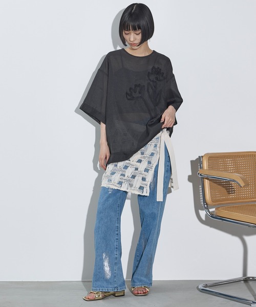 THE YOn（ザヨン）の「フラワーコード刺繍シアーハーフスリーブトップス（Tシャツ/カットソー・レディース・ナチュラル/ブラック/シャーベット・FREE）」の7枚目の写真