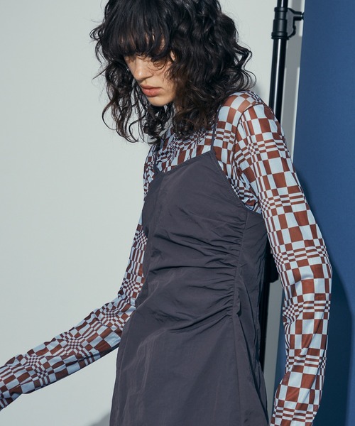 uyu.(ウユ)の「Nuance Design Sheer Tops / ニュアンスデザインシアートップス 【uyu./ウユ】(Tシャツ/カットソー・レディース・ベージュ系その他2/ブルー系/ベージュ/ブラック/グレー・FREE)」の7枚目の写真