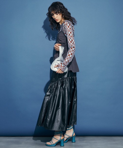 uyu.(ウユ)の「Nuance Design Sheer Tops / ニュアンスデザインシアートップス 【uyu./ウユ】(Tシャツ/カットソー・レディース・ベージュ系その他2/ブルー系/ベージュ/ブラック/グレー・FREE)」の11枚目の写真