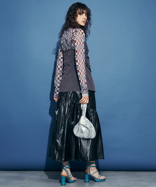 uyu.(ウユ)の「Nuance Design Sheer Tops / ニュアンスデザインシアートップス 【uyu./ウユ】(Tシャツ/カットソー・レディース・ベージュ系その他2/ブルー系/ベージュ/ブラック/グレー・FREE)」の16枚目の写真