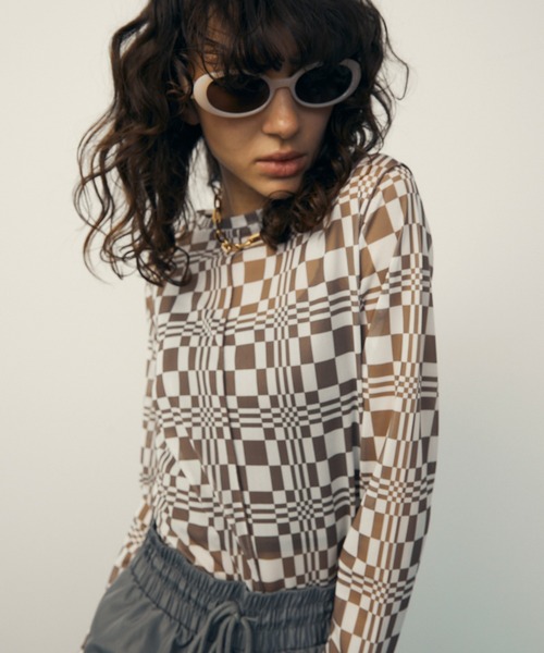 uyu.(ウユ)の「Nuance Design Sheer Tops / ニュアンスデザインシアートップス 【uyu./ウユ】(Tシャツ/カットソー・レディース・ベージュ系その他2/ブルー系/ベージュ/ブラック/グレー・FREE)」の19枚目の写真