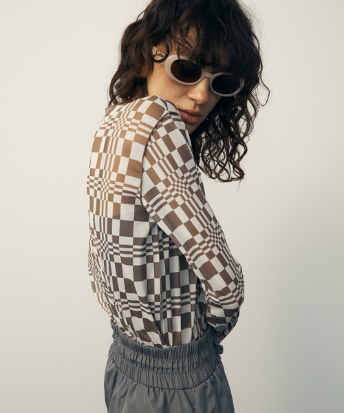 uyu.(ウユ)の「Nuance Design Sheer Tops / ニュアンスデザインシアートップス 【uyu./ウユ】(Tシャツ/カットソー・レディース・ベージュ系その他2/ブルー系/ベージュ/ブラック/グレー・FREE)」の20枚目の写真