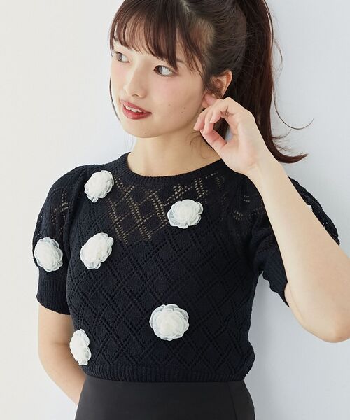 MAJESTIC LEGON（マジェスティックレゴン）の「ローズモチーフレーシーニット（ニット/セーター・レディース・オフホワイト/ブルー/ブラック・MEDIUM）」の19枚目の写真