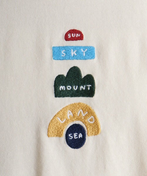 Emago(イマゴ)の「EMAGO 地球ロゴ刺繍ワイドTシャツ(Tシャツ/カットソー・レディース・アイボリー/ホワイト×ブラック/ホワイト×レッド・FREE)」の18枚目の写真