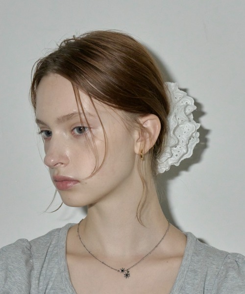 GIUNON(ジウノン)の「double frill chouchou / ダブルフリルシュシュ(シュシュ・レディース・ブラック/ホワイト・FREE)」の15枚目の写真